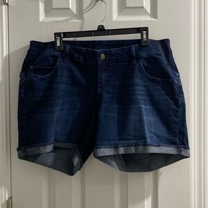 A:glow boyfriend shorts